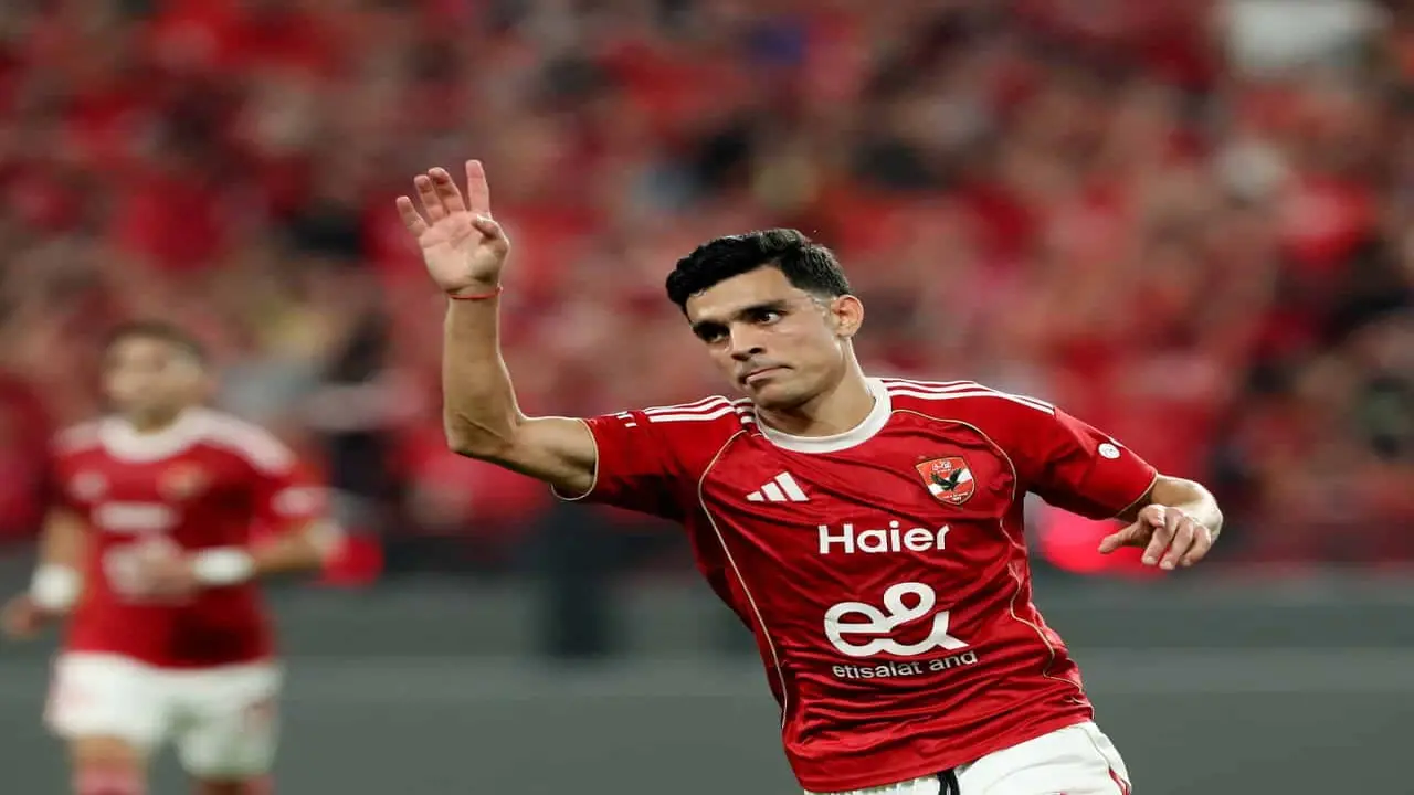 أشرف بن شرقي يؤكد صفقة النجم المغربي الجديد إلى الأهلي